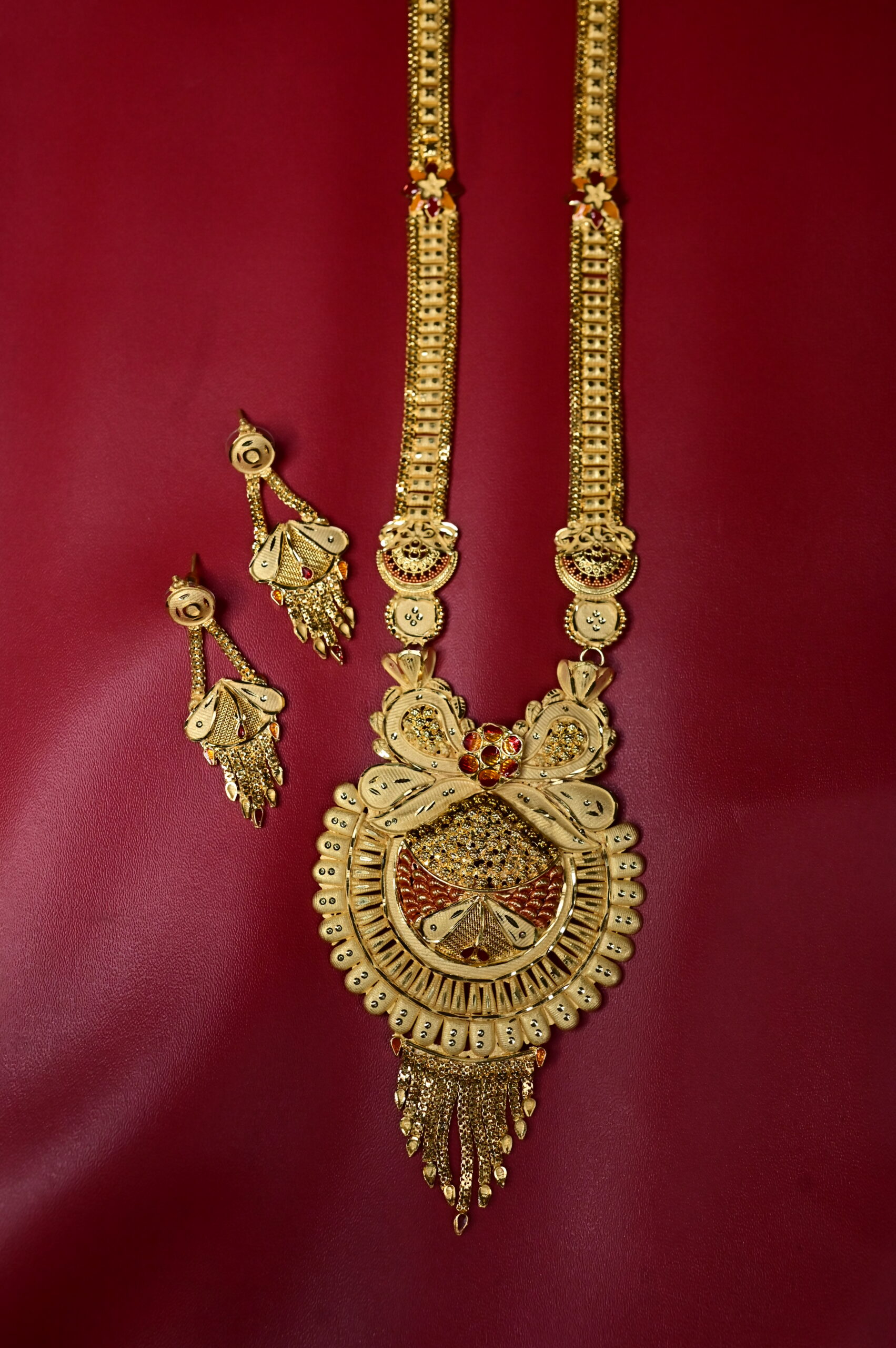 Bridal Gold Finish Long Haar and Matching Earrings - Image 2