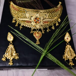 Gold-Plated Choker Set with Earrings